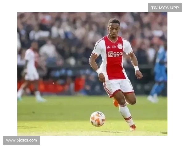 如何通过阿贾克斯青训模式培养足球天才探索足球明星成才之路